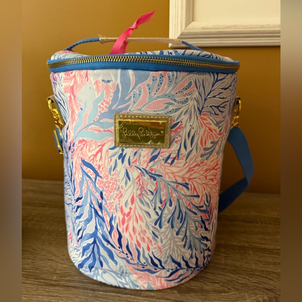 NWT Lilly Pulitzer Beach Cooler Kaleidoscope Coral